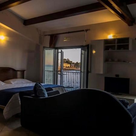 B&B Capomulini Luaran gambar